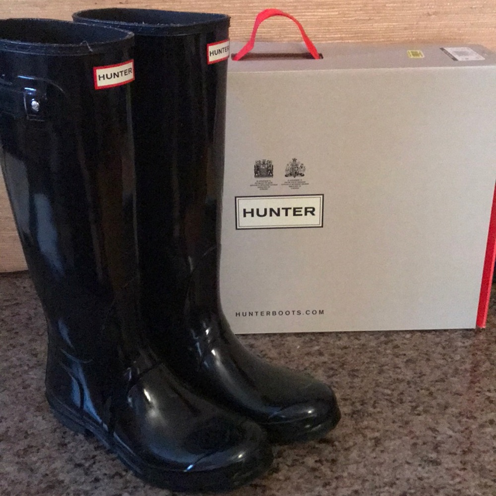 NIB Hunter Shiny Black Tall Rain Boots Size 10